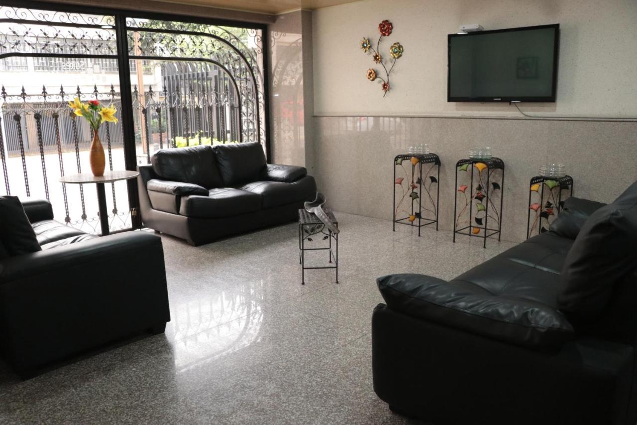 Hoteles Bogota Inn Park Way Extérieur photo