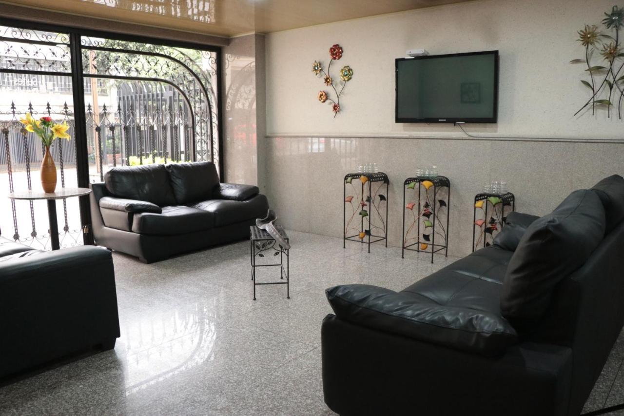 Hoteles Bogota Inn Park Way Extérieur photo